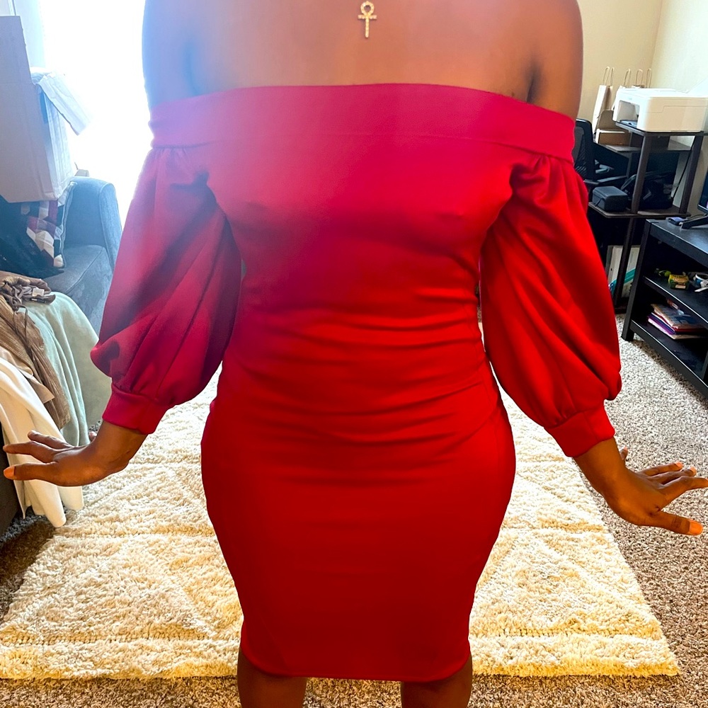 Red puffed sleeve dress